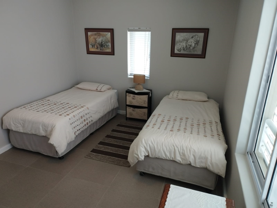 To Let 3 Bedroom Property for Rent in Somerset Lakes Western Cape